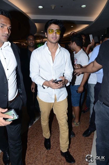 Shankarabharanam-Movie-Flash-Mob-at-Inorbit-Mall